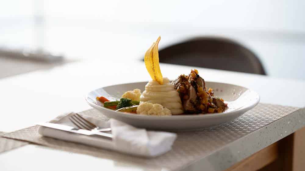 A plated dish at Bahia Ballena Yacht Club